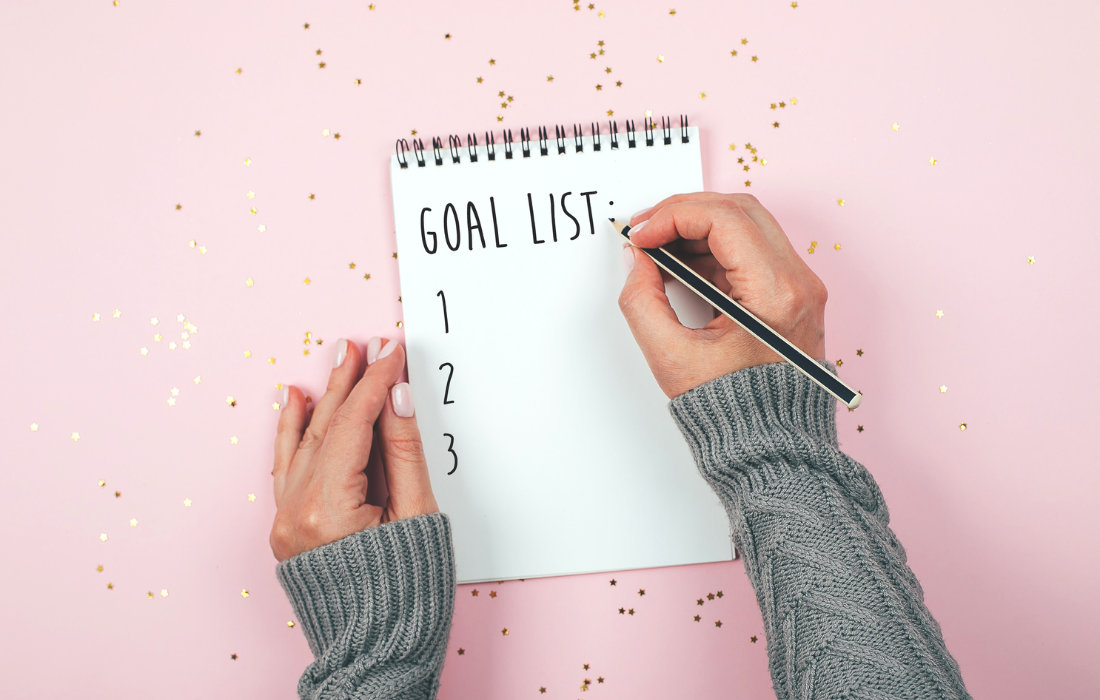 Setting Realistic Goals for Holistic Weight Loss (or No Goals at All!)